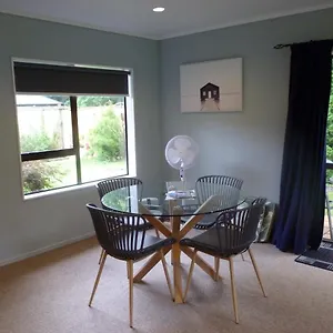 picton-country-hideaway.wellingtonnzhotels.com/