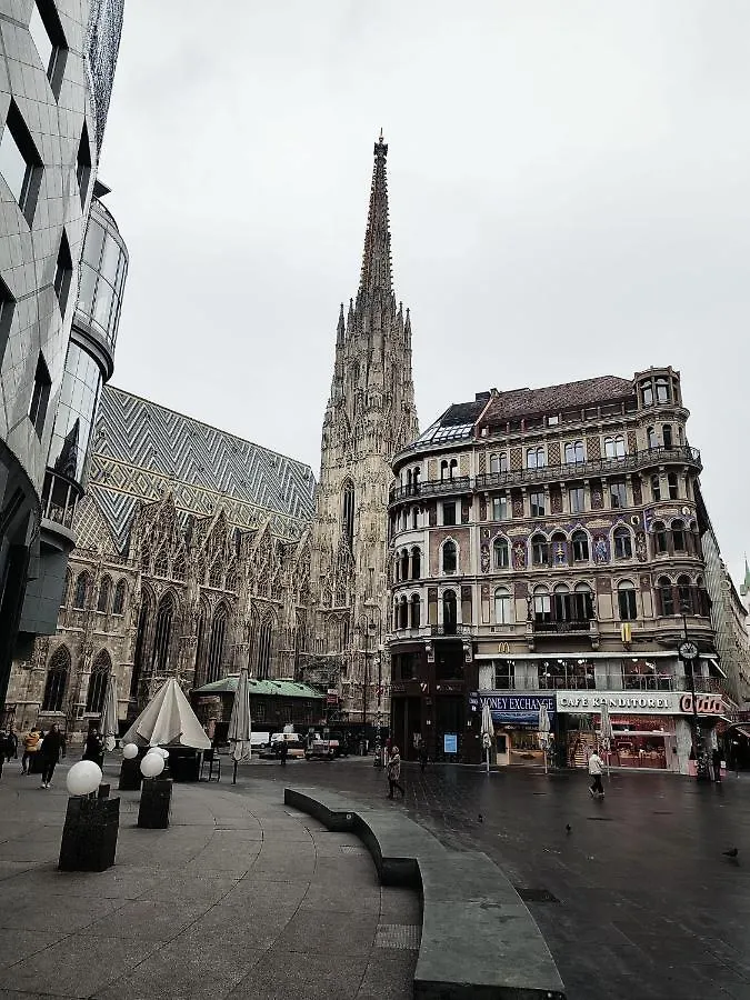 Central Mariahilfer Apartment 5 Min To The Schoenbrunn Palace And City Shopping Center Viena