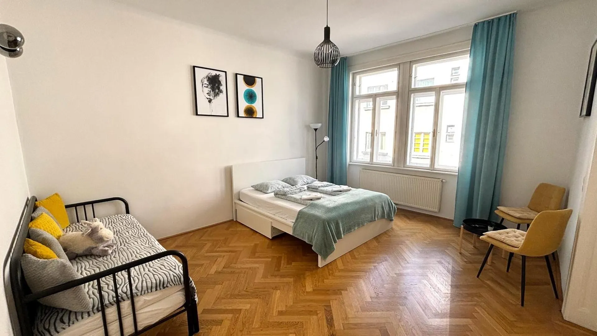 Central Mariahilfer Apartment 5 Min To The Schoenbrunn Palace And City Shopping Center Viena Austria