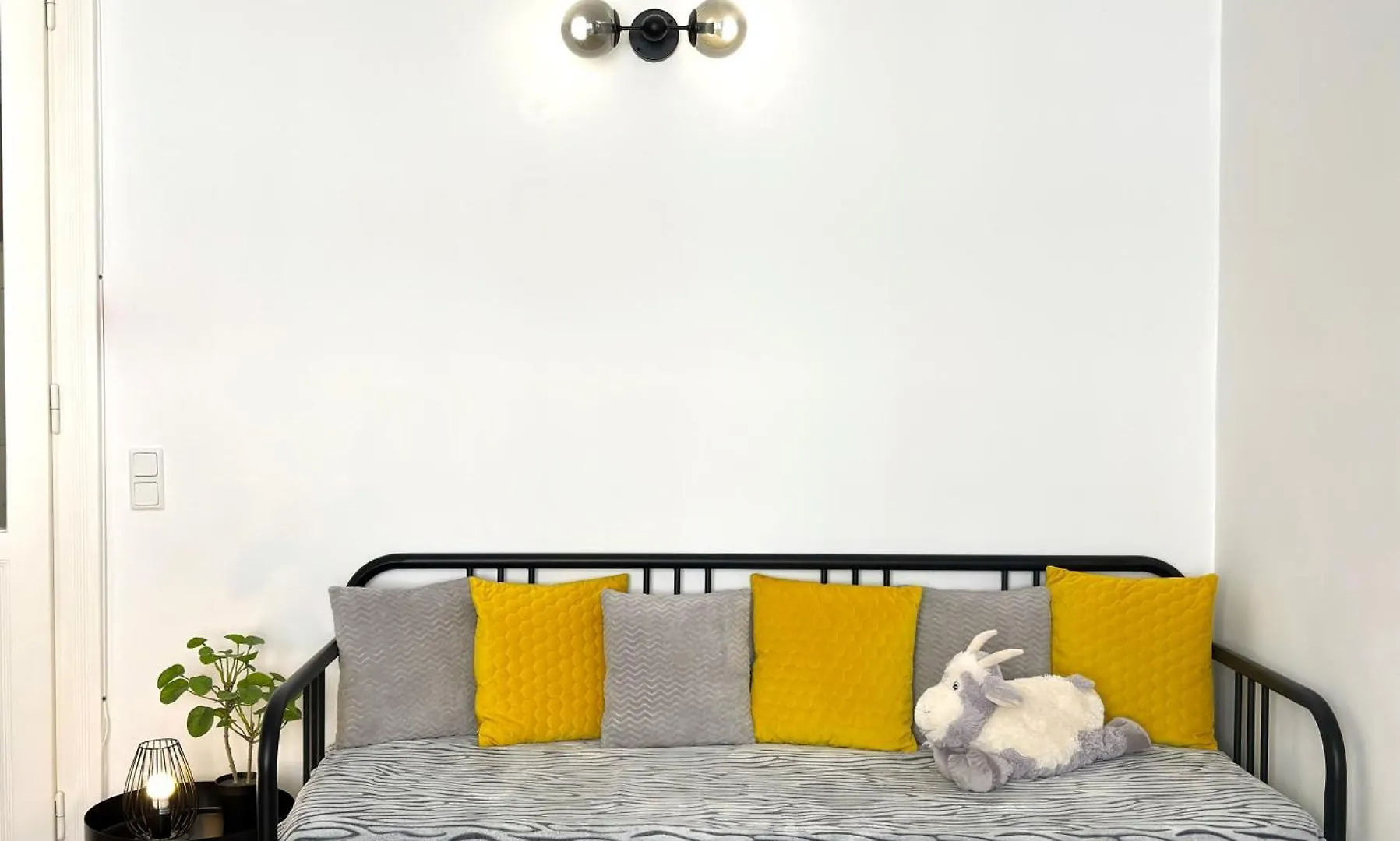 Central Mariahilfer Apartment 5 Min To The Schoenbrunn Palace And City Shopping Center Viena Austria